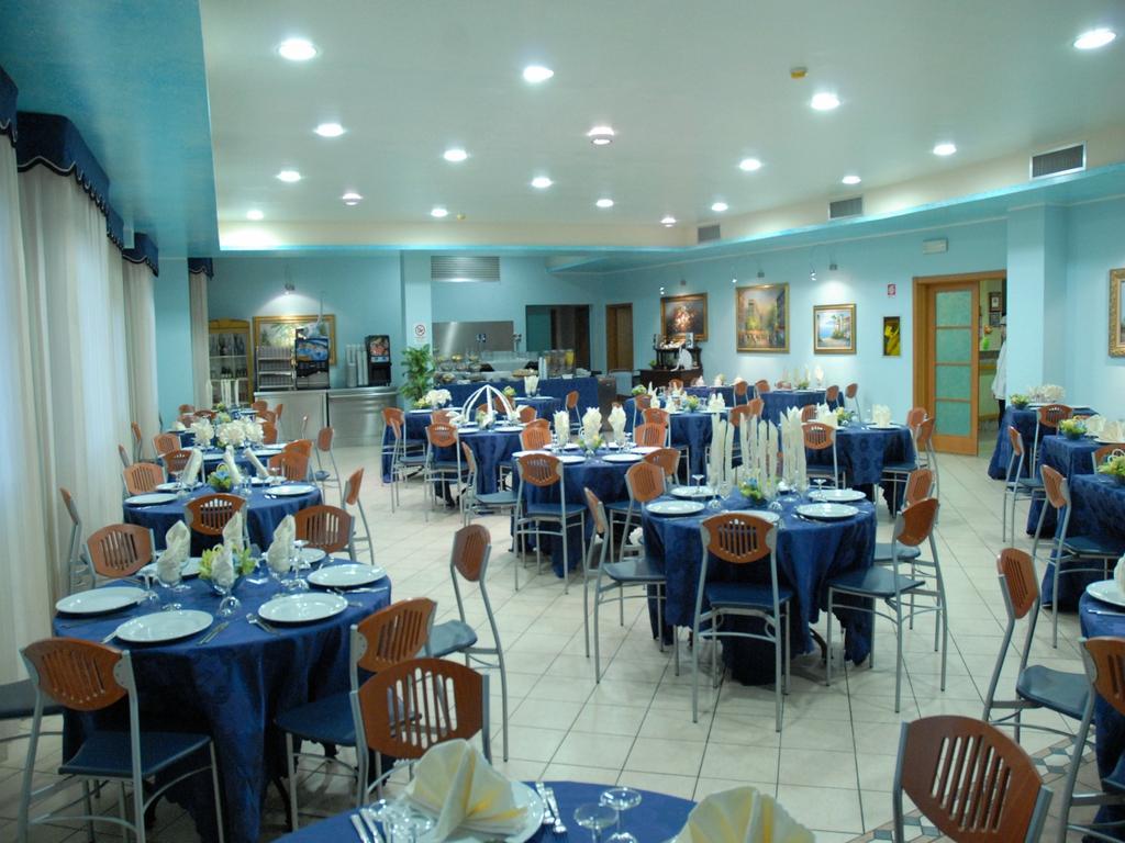 Aloha Park Hotel Кампомарино Экстерьер фото