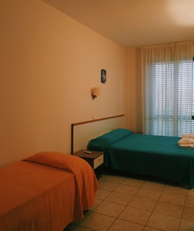 Aloha Park Hotel Кампомарино Экстерьер фото